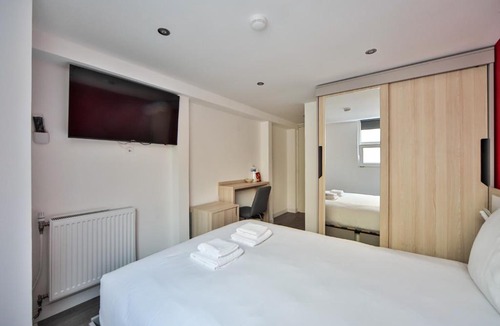 Charenton-le-Pont Apartment | 07.Chambre double#CoLiving#Loft#HomeCinema#fitness