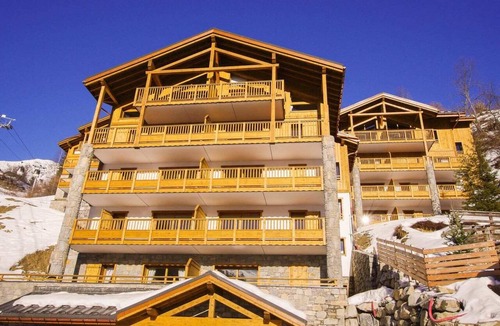 Champagny-en-Vanoise Apartment | 100m from resort center, 7th floor, balcony, parking, tv, ski locker, 91m², Champagny-en-Vanoise