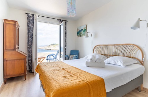 8th Arrondissement House | 110 m² House ∙ 3 bedrooms ∙ 6 guests