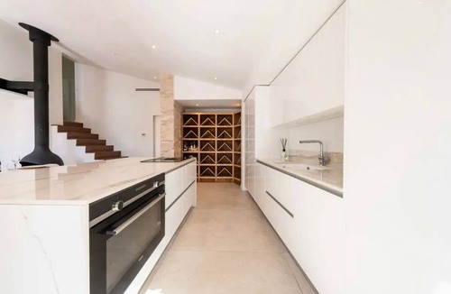 Golfe Juan Villa | 155 m² Villa – Ocean View & Pool