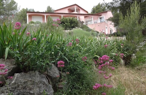 Ventabren House | 170 m² architect-designed house in the charming village of Ventabren