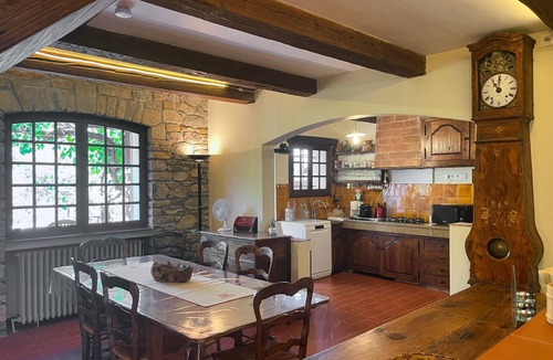 Le Castellet House | 18th century village house 15 minutes from the beaches. I