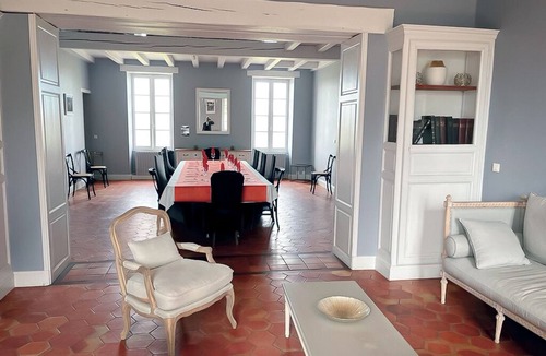 Villeneuve House | 19th century château in the heart of the vineyards - 7 rooms, ideal for groups & families