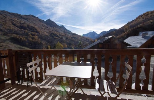 Valloire Apartment | 1st floor, swimming pool, balcony, tv, ski locker, 28m², Valloire