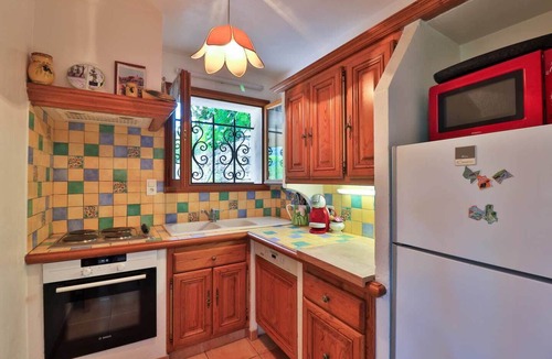 Le Bar-sur-Loup Apartment | 2 198/5 000 Cozy cottage with private garden and terrace – peaceful setting