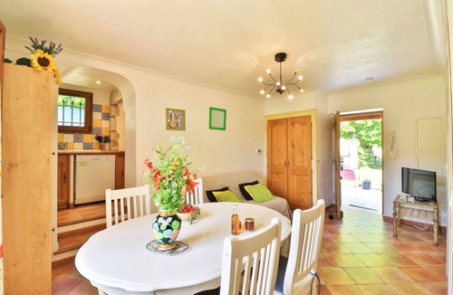 Le Bar-sur-Loup Apartment | 2-bed ground floor, 6p, 9km Grasse, 300m river