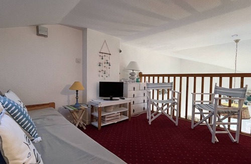 La Cotiniere Apartment | 2-room apartment with balcony, sea view, parking in Saint-Pierre-d'Oléron, wifi included