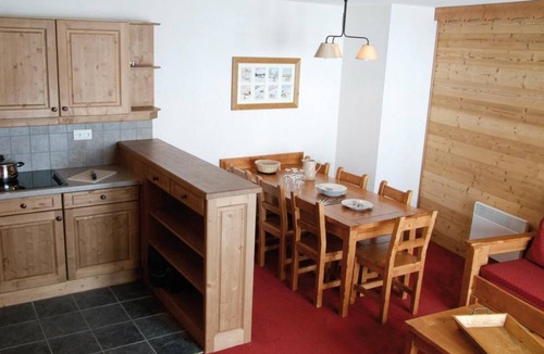 La Toussuire Apartment | 200m from resort center, swimming pool, sauna, hammam, balcony, tv, ski locker, 47m², La Toussuire