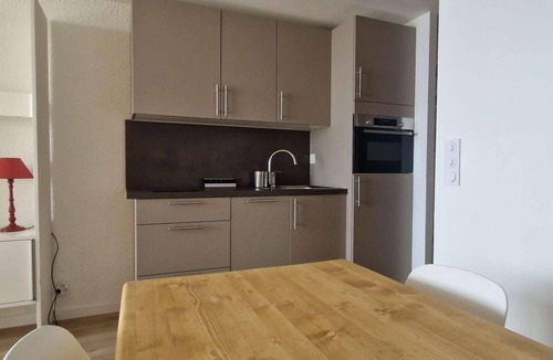 Cognet Apartment | 240m from resort center, 4th floor, balcony, tv, 35m², Alpe d'Huez