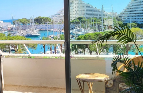 Villeneuve Loubet Beach Apartment | 2pces magnificent sea view and port Air conditioning and parking 100m from the beach