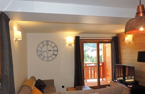 Les Gets Apartment | 3 Rooms + Cabin in Les Gets, Close to Center, Parking, 3*