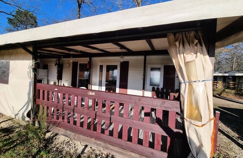 Peyrignac House | 36 Résidence les genêts, 32 m², covered patio, TV + dishwasher, sleeps 4