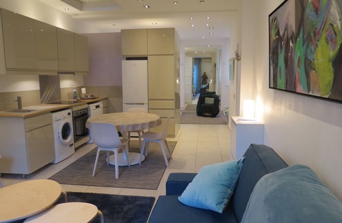 Antibes Old Town Apartment | 45m2 loft, former art gallery, Antibes, near sea and old town