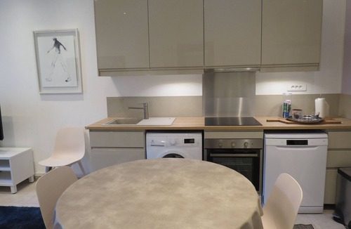 Antibes Old Town Apartment | 45m2 loft, former art gallery, Antibes, near sea and old town