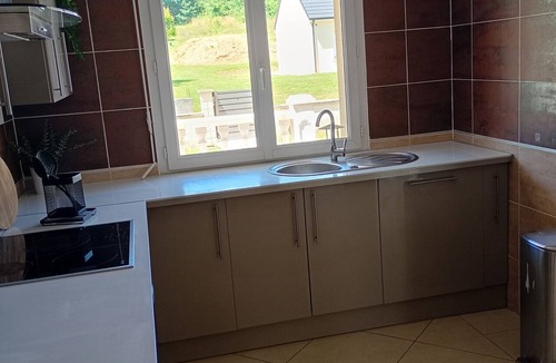 Varetz Villa | 5-room house in the countryside