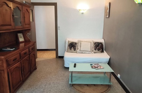 Craponne-sur-Arzon Apartment | 55 m² apartment in downtown Craponne-sur-Arzon, with many shops nearby