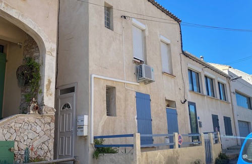 8th Arrondissement Apartment | A few steps from the sea and the creeks of the National Park