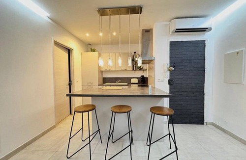 Juan-les-Pins Apartment | A Getaway by the Sea