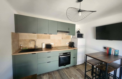 Pertuis Apartment | A getaway in Provence