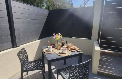 Pertuis Apartment | A getaway in Provence