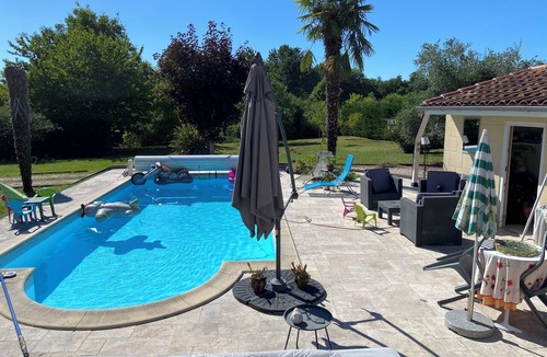 Espiet Bed & Breakfast | A GETAWAY to the countryside. A STOPOVER IN ESPIET in the heart of the Entre-Deux-Mers region