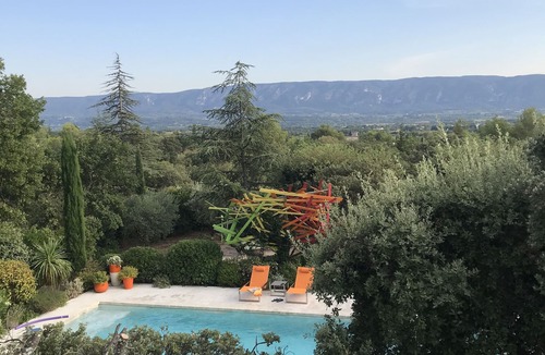Cabrieres-d'Avignon House | A villa with private pool and beautiful garden in the Golden Triangle.