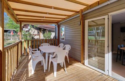 Bouzic House | Air-conditioned "Agora" Mobile Home: Dordogne Getaway, Shared Pool & Mini-Farm near Sarlat
