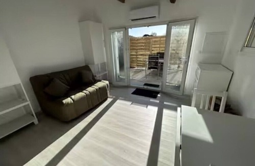 Le Porge Apartment | air-conditioned studio Le Porge for 2 persons