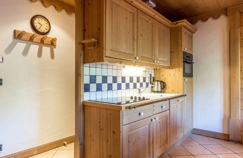 Saint-Martin-de-Belleville Apartment | Apartment with pool, spa, parking, Wi-Fi in Saint-Martin-de-Belleville