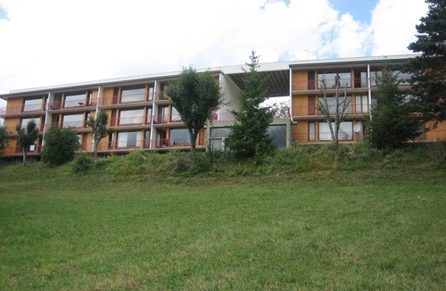 Albiez-le-Vieux Condo | Apartment 8 people facing the needles of Arves
