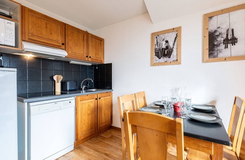 Albiez-le-Vieux Apartment | Apartment "Atlas" with Mountain View, Balcony, and Wi-Fi