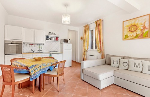La Nartelle Apartment | Apartment 'Bel 4p St-Maxime' with Private Terrace, Private Garden and Wi-Fi