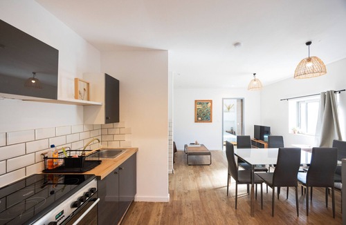 Annecy Apartment | Apartment 'Coeur De Ville' with Wi-Fi and Air Conditioning