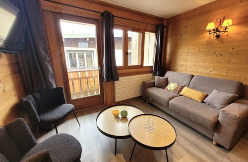 Les Gets Apartment | Apartment for 6, station center, renovated, balcony
