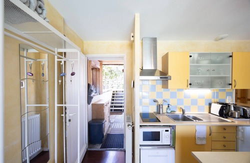 Brison-Saint-Innocent Apartment | Apartment 'In the Heart of the Riviera des Alpes' with Lake View, Shared Pool and Wi-Fi