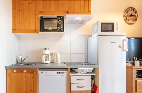 Saint-Sorlin-d'Arves Apartment | Apartment in Saint-Sorlin near Ski Resort