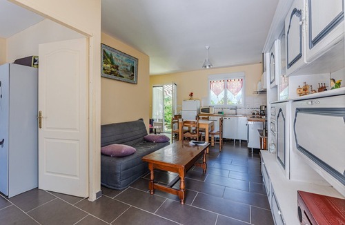 Mios House | Apartment 'La Patte D'oie' with Private Terrace, Wi-Fi and Air Conditioning