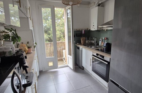 Sainte-Marguerite Apartment | Apartment near velodrome 6 adults possible Parking Clim Umbrella bed