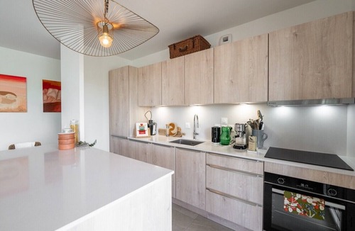 Bastide-Brazza Apartment | Apartment on the banks of the Garonne