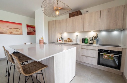 Bastide-Brazza Apartment | Apartment on the banks of the Garonne