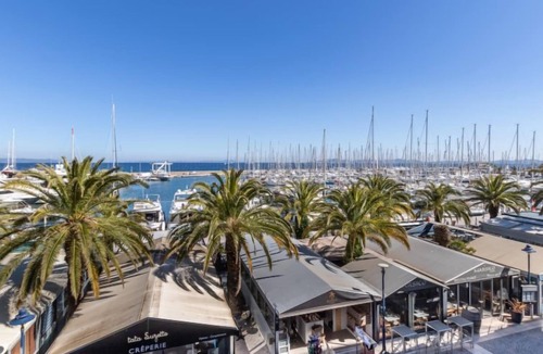 Hyeres Apartment | Apartment Port de La Gavine in Hyères - 4 persons, 1 bedrooms