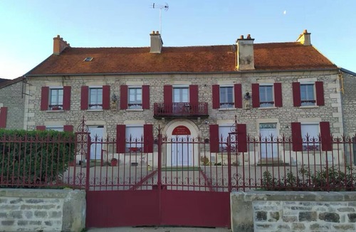 Montbard Apartment | Apartment T3 La Résidence Du Canal de Bourgogne, Montbard 21500