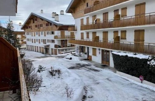 Saint-Etienne-de-Tinee Apartment | Appartement Auron : Wifi et box - Grand Espace Vert . A Deux pas du Centre