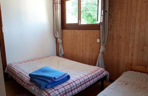 Albiez-le-Vieux Apartment | Appartement 2* spacieux en centre-village, proche commerces et pistes, idéal pour 5 personnes - FR-1-618-5