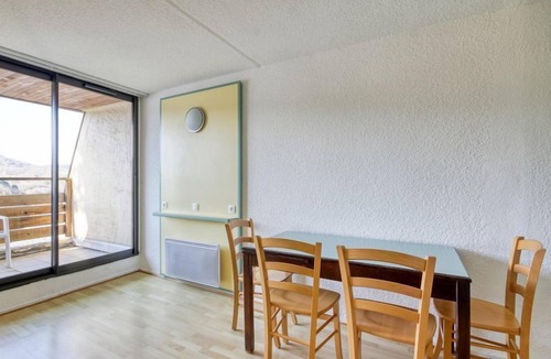 Miremont Condo | Appartement au Calme! Balcon avec Vue + Piscine