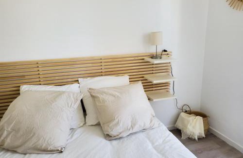 Les Grands Carmes Apartment | Appartement cosy balcon vue dégagée au cœur de Marseille - Joliette