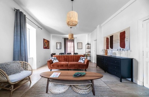 Gannat Apartment | Appartement design, centre ville, parking, jardin