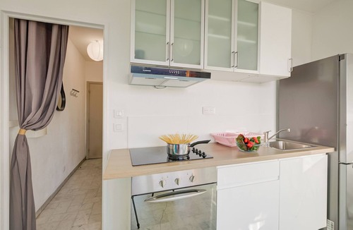 Fabron Apartment | Appartement Fabrina with Balcony and Pool, Nice, France