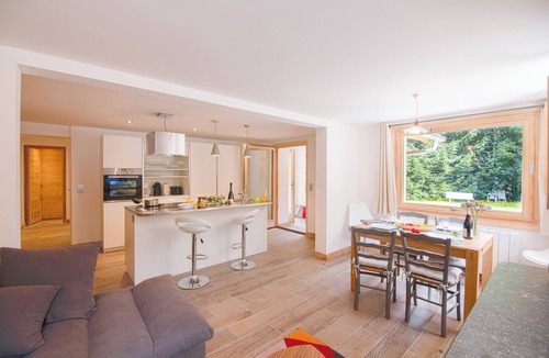 Les Bossons Apartment | Apt La Creusettaz near Chamonix w/garden & parking, Chamonix, France