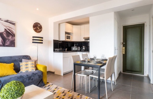 Villeneuve Loubet Beach Apartment | Apt With Balcony With direct access to the beach